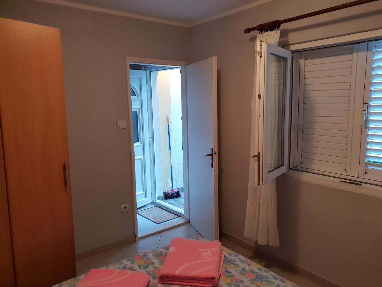 Apartment Miki Херцег-Нови Экстерьер фото